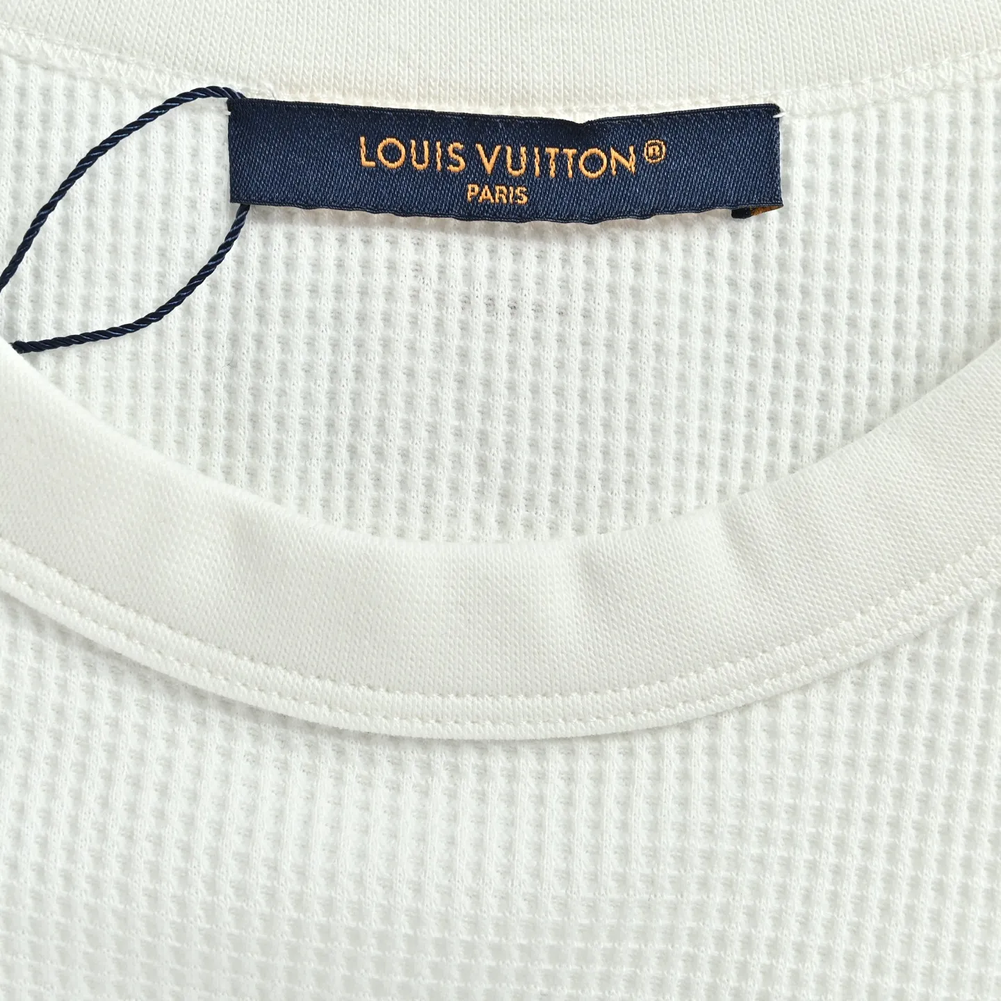 Louis Vuitton/ T